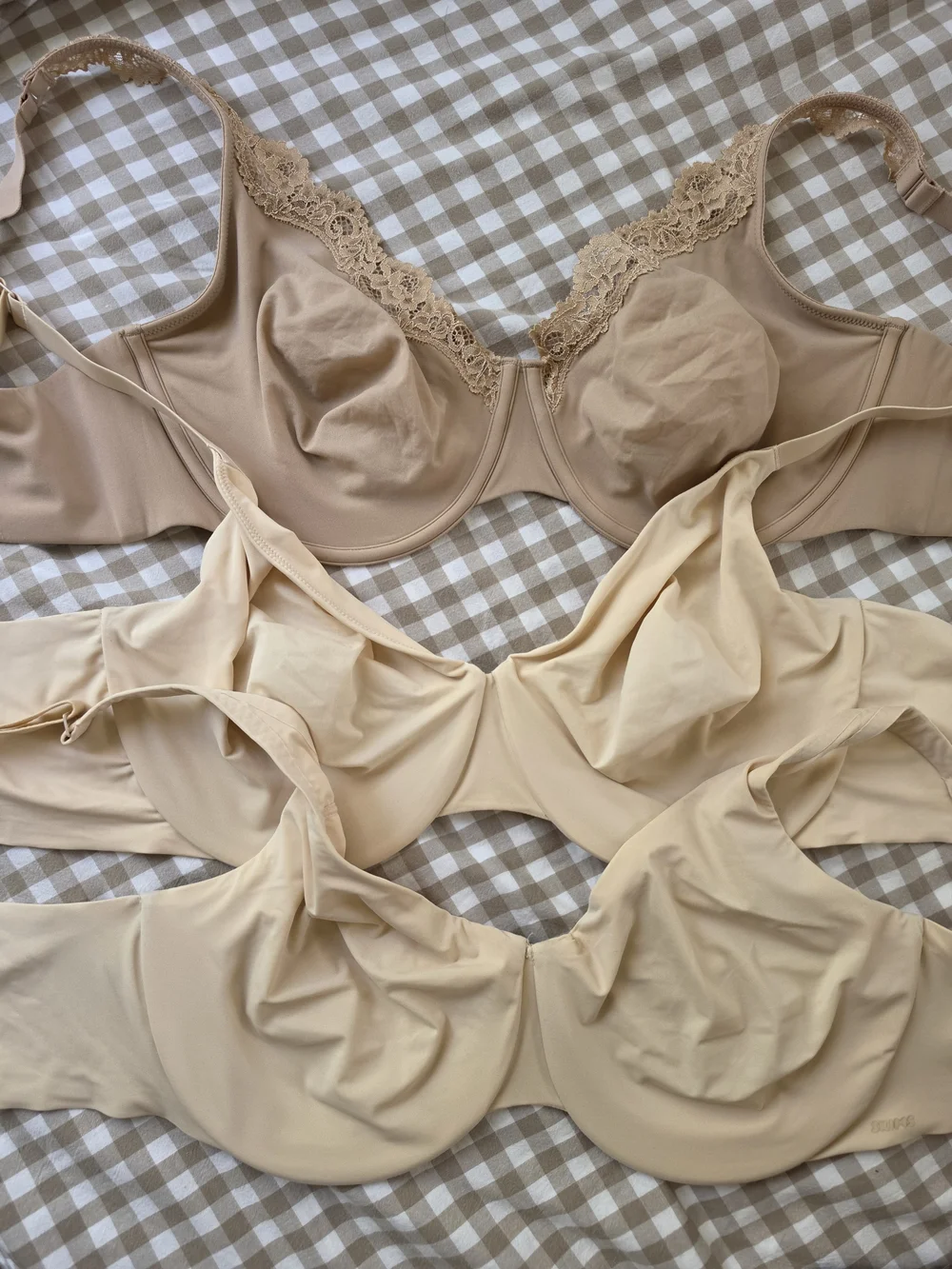 SKIMS Three Unlined Piece Neutral Underwire Bra Set